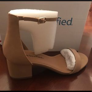 Nude one inch heels 😻